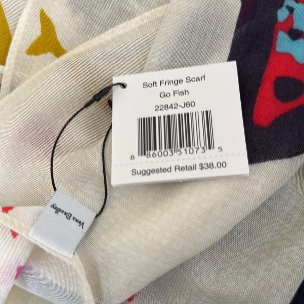NWT Vera Bradley Soft Fringe Scarf Wrap in Go Fish Pattern - Picture 5 of 7